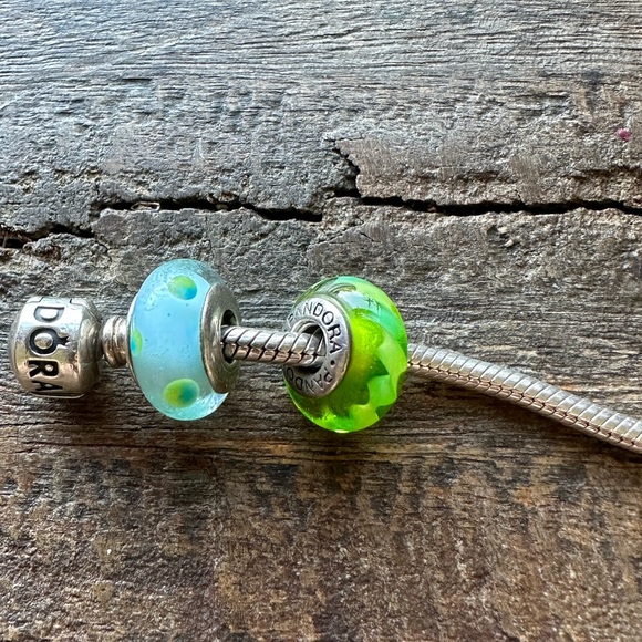 Pandora bracelet 7.5” with 8 beads - Picture 7 of 7